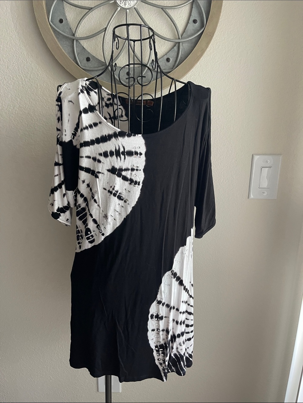 Belldini Black & White Tie-Dye tunic top